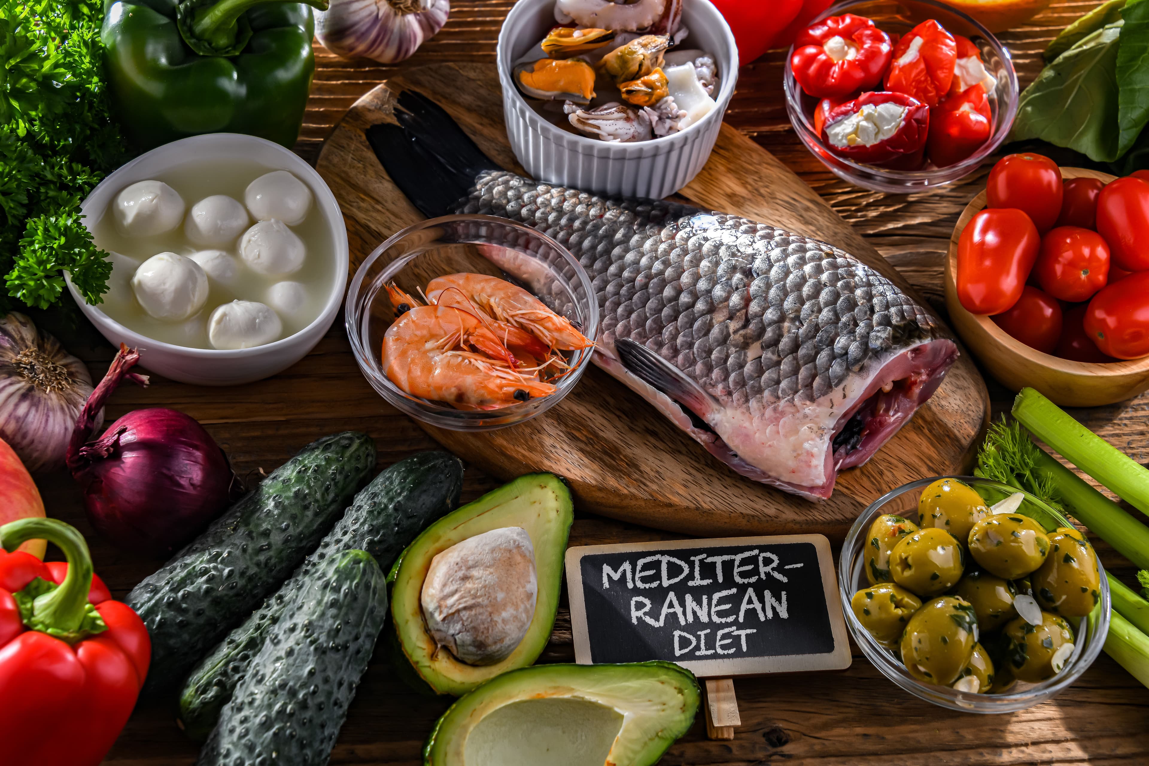 Healthy Mediterranean-style meal representing evidence-based nutrition for type 2 diabetes